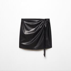 Mango Short leather-effect skirt with buckle